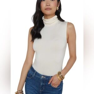 L’AGENCE Ceci Off-White Sleeveless Turtleneck Top Medium